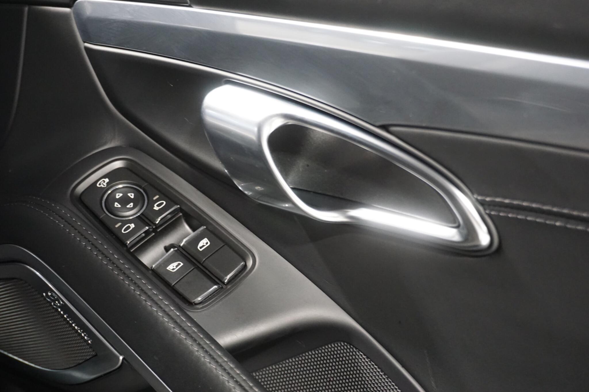 Porsche 718 Cayman 2.0T Style Edition Coupe 2dr Petrol PDK Euro 6 (s/s) (300 ps)